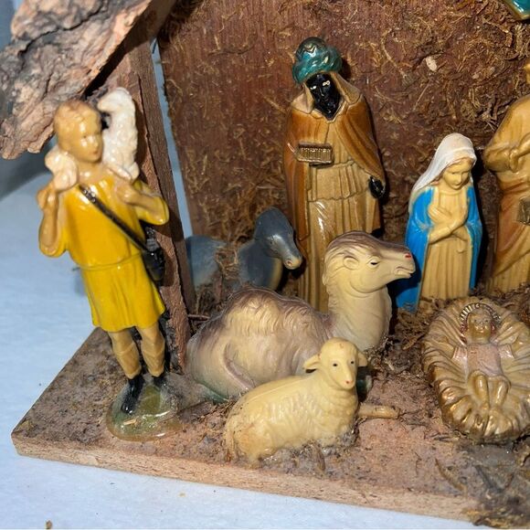 Vintage Nativity Crèche 13 Piece Plastic Nativity Christmas Religious - Picture 3 of 13